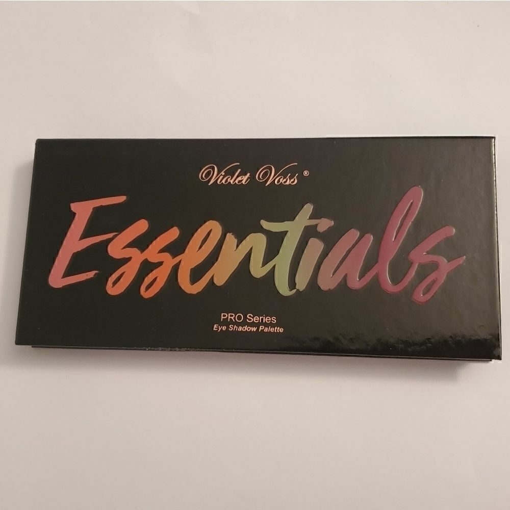 Violet Voss Essentials Palette  